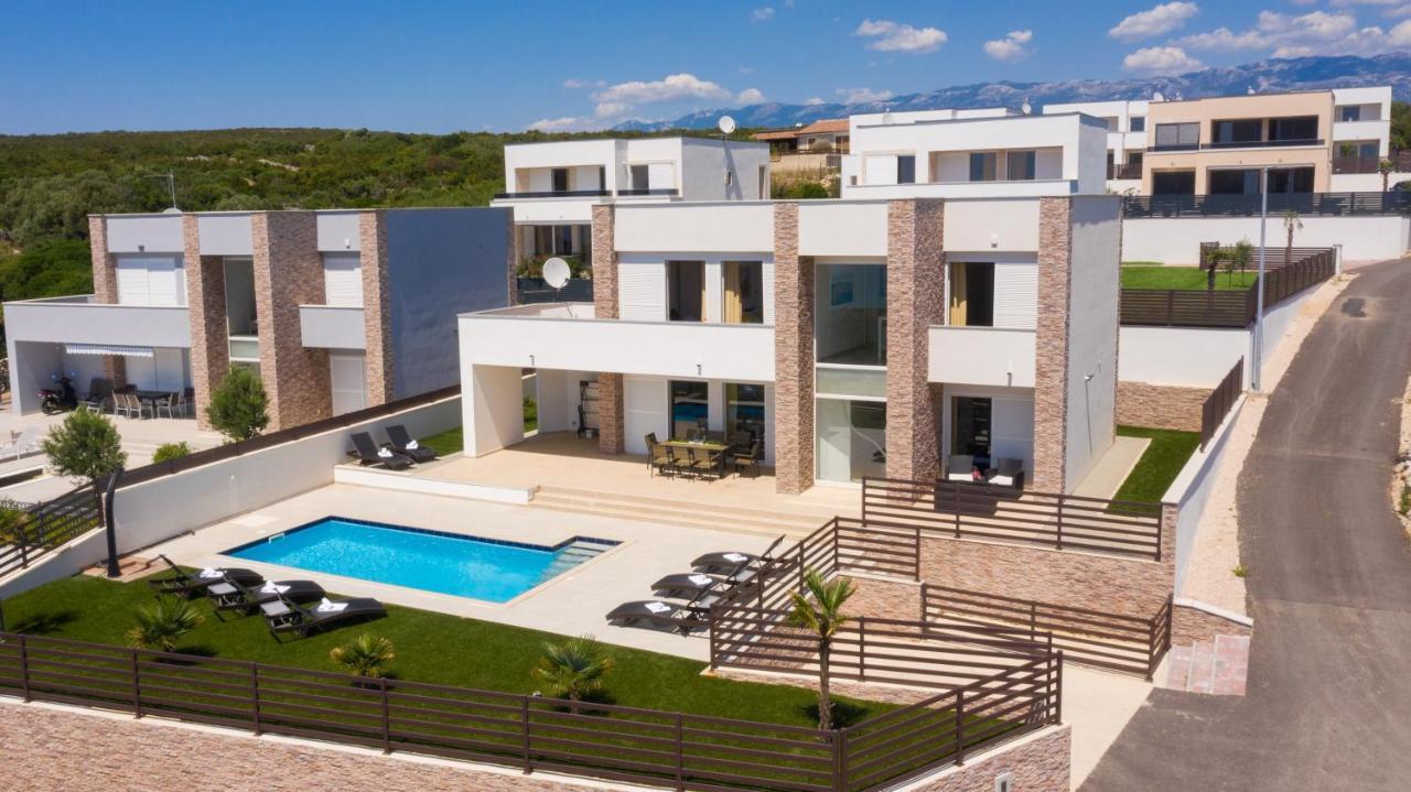 Villas Royal I With Private Pool โนวาลยา ภายนอก รูปภาพ